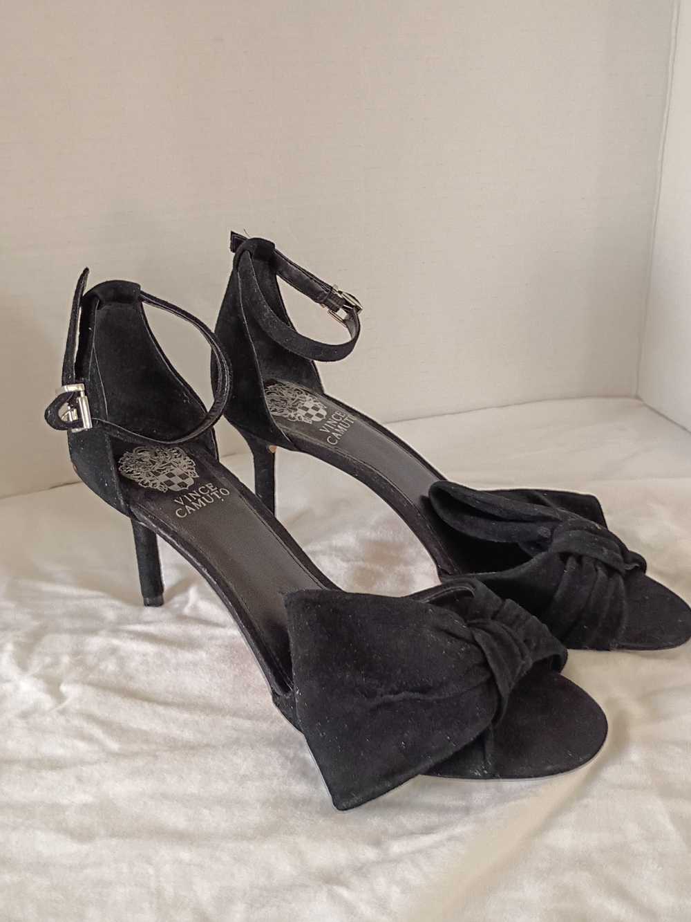 Vince Camuto Black Bow Ankle-Strap Heels - Open Toe Dress Sandals Size 8.5 - Picture 3 of 9